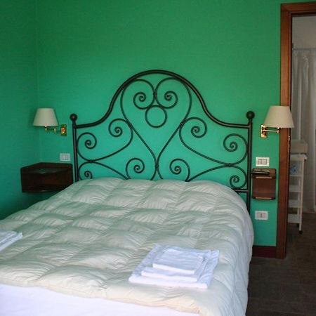 Pian Del Sorbo Guest House Saturnia Room photo